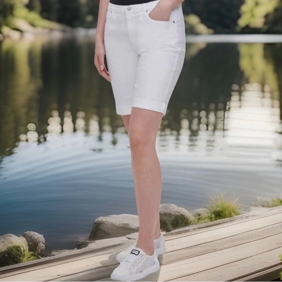 Dkny Pants - DKNY Jeans Ladies' Mid Rise Bermuda Shorts, White, Sz-8 QUICK SHIP